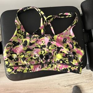 Lululemon energy bra size 4